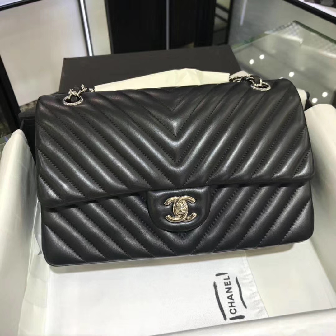 Chanel 香奈儿 VZ系列 25cm 进口小羊皮 黑色 银扣