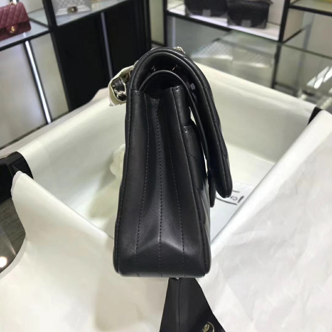 Chanel 香奈儿 VZ系列 25cm 进口小羊皮 黑色 银扣