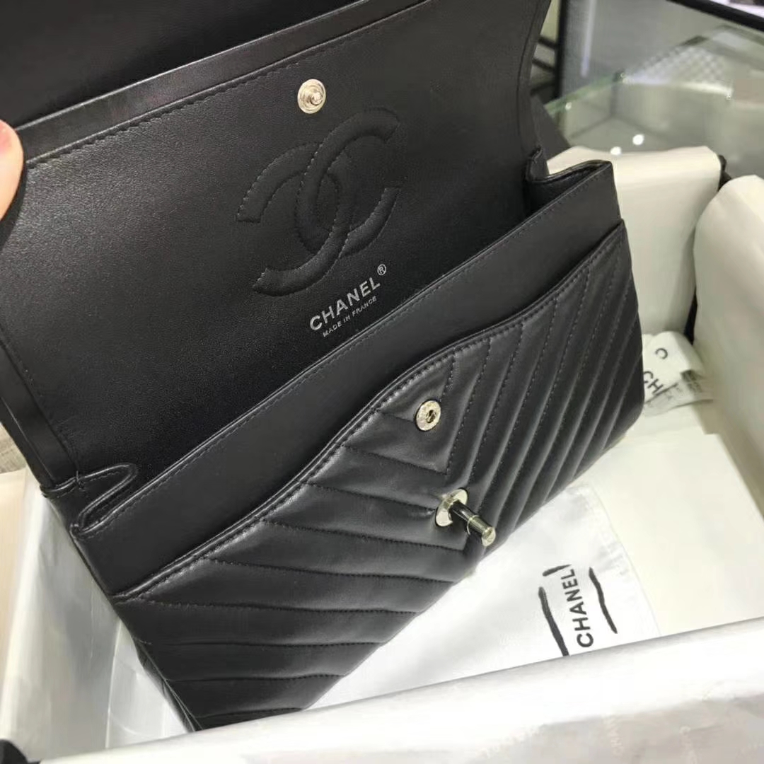 Chanel 香奈儿 VZ系列 25cm 进口小羊皮 黑色 银扣