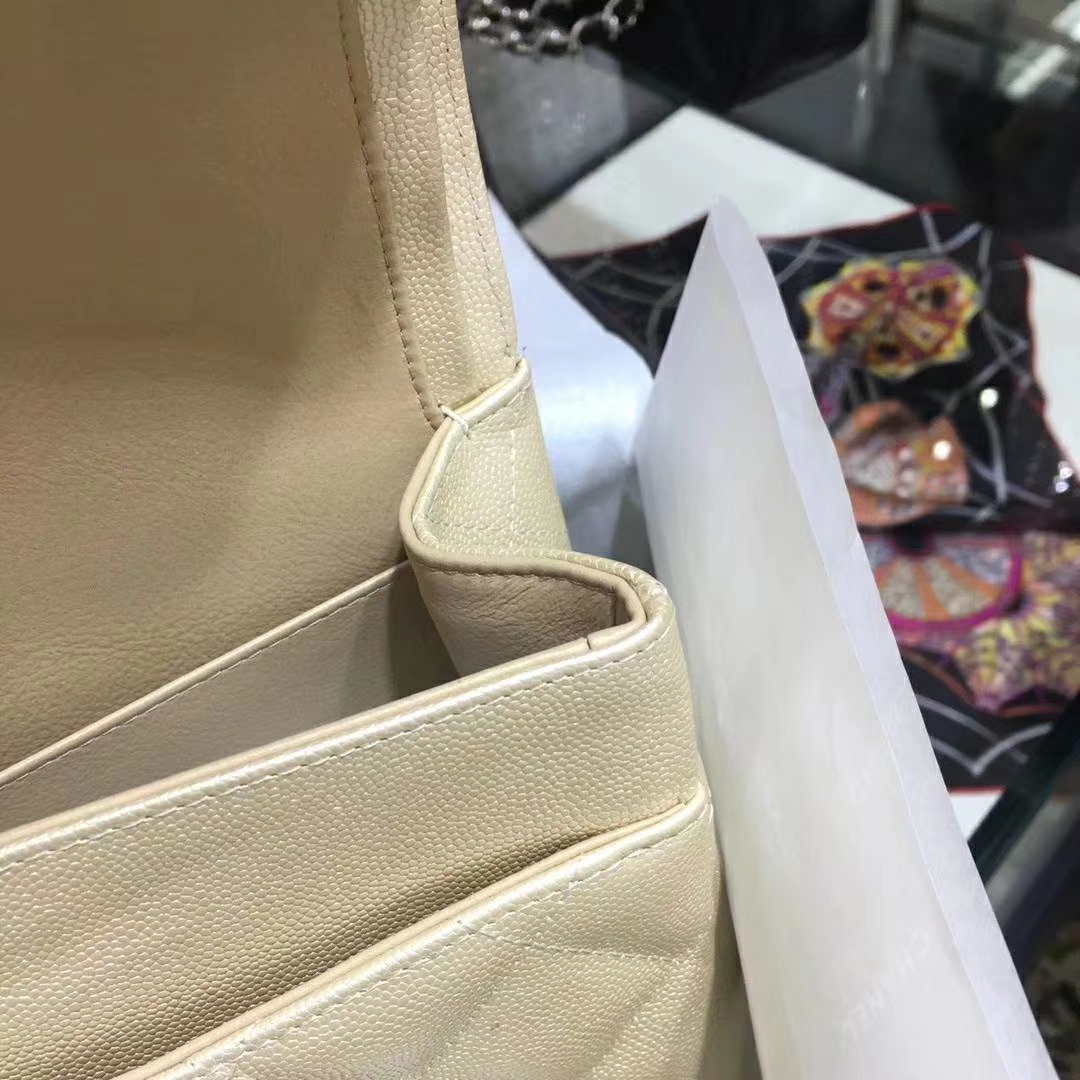 Chanel 香奈儿 Cf系列 30cm 进口小鱼子酱 金扣 金色
