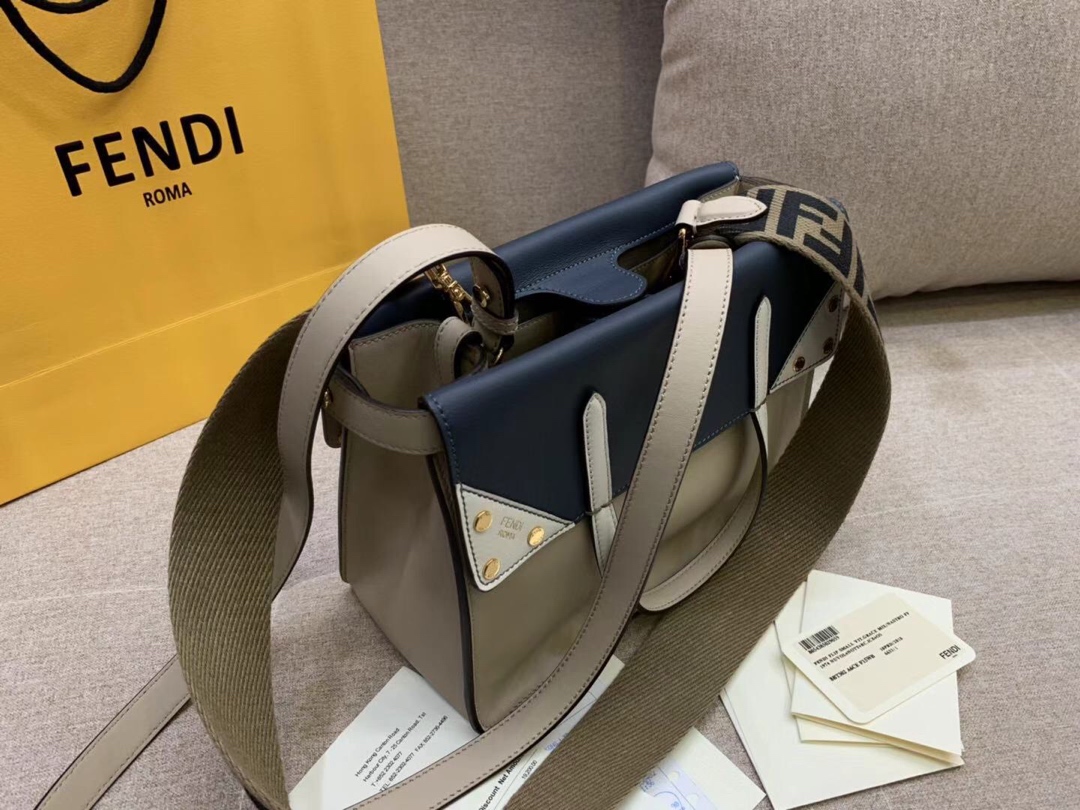 Fendi Flip 最新系列 FF 长肩带  原版开发 单肩斜挎手提三用 灰色拼色黑色