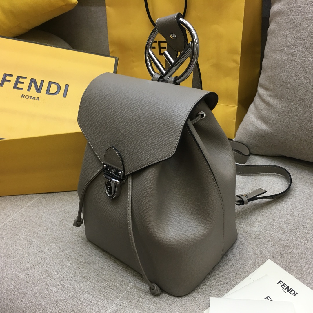 FENDI新款背包 灰色 全新F标志 5508 抽绳开合 21x15x25