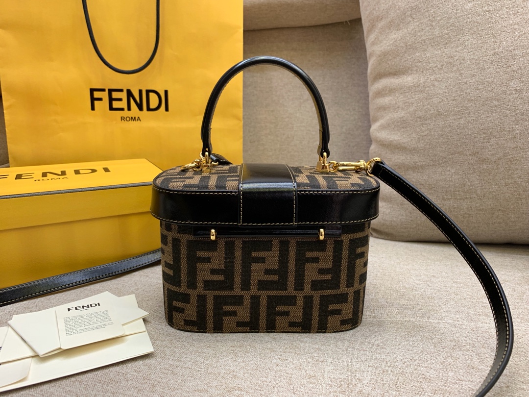 FENDI 芬迪 vintage 盒子 大容量 棕色FF图案 17x12x9cm 黑色 8002 