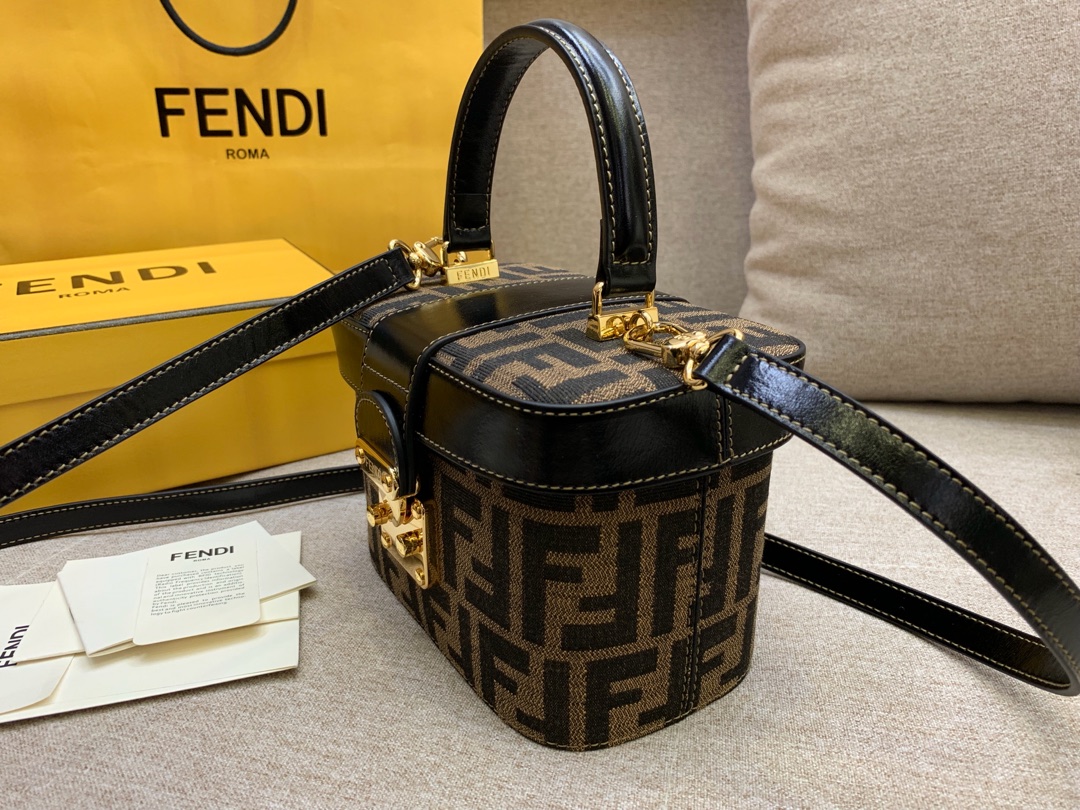 FENDI 芬迪 vintage 盒子 大容量 棕色FF图案 17x12x9cm 黑色 8002 