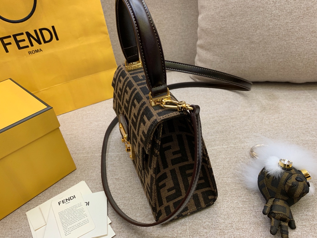 Fendi 芬迪 现货 vintage 中古包 22x16x9cm 8006 老花FF 复古 低调耐看