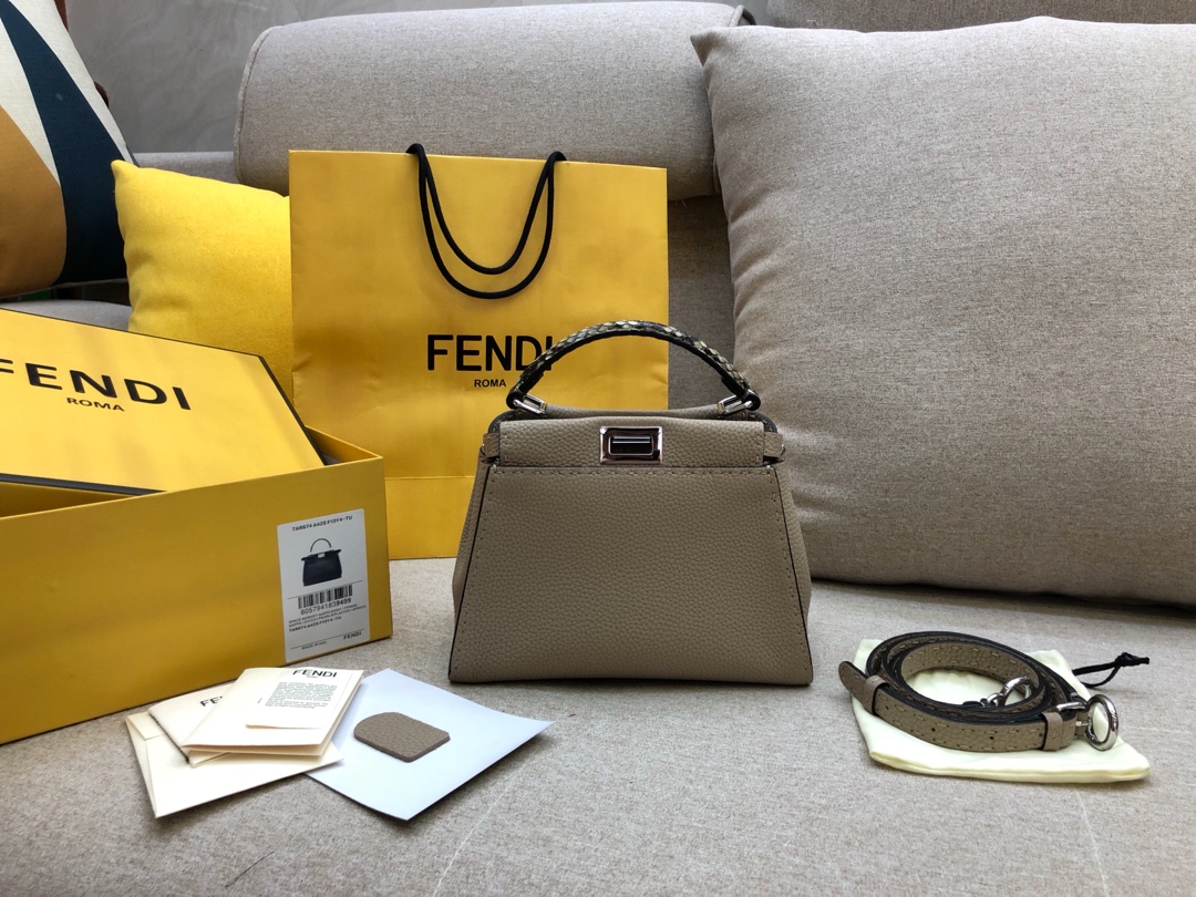 FENDI 芬迪 peekaboo  全钢五金   24k真空电镀 进口小牛皮 23.11.18cm 8813 
