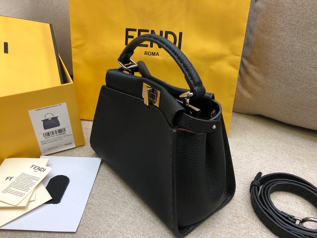 FENDI芬迪 peekaboo 全钢五金 24k真空电镀 进口小牛皮 黑色 23.11.18cm 8813