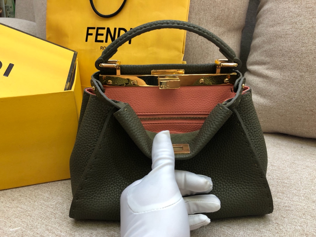 FENDI 芬迪 peekaboo  全钢五金   24k真空电镀 进口小牛皮 23.11.18cm 8813