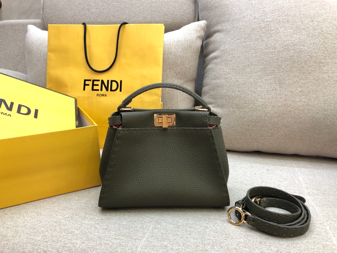FENDI 芬迪 peekaboo  全钢五金   24k真空电镀 进口小牛皮 23.11.18cm 8813