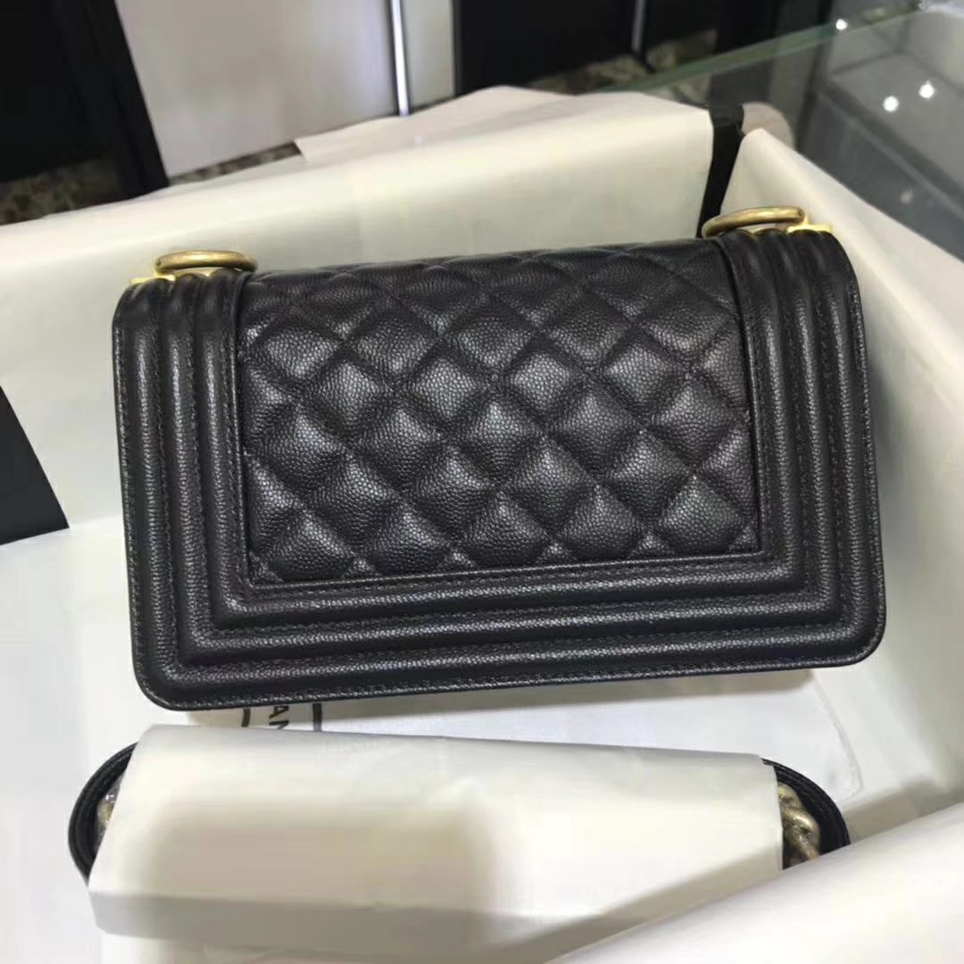 Chanel 香奈儿 Leboy 系列  20cm 原厂皮小鱼籽酱 黑色 沙金