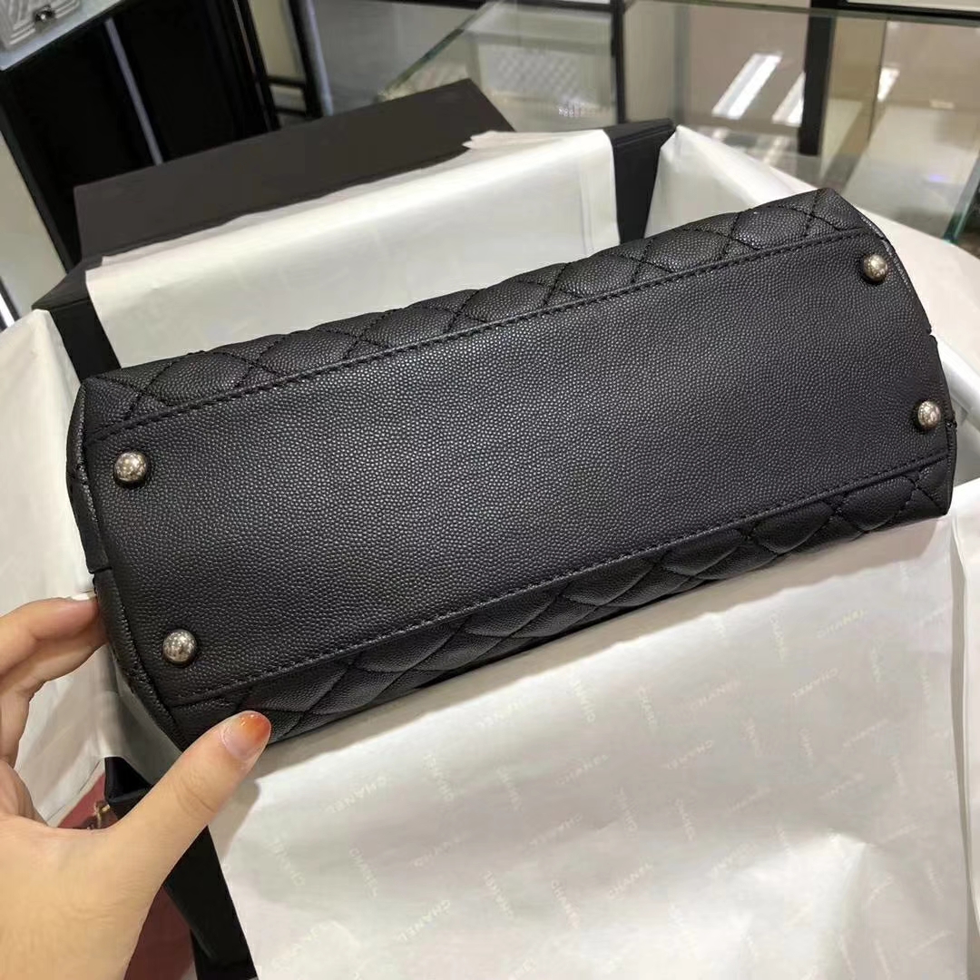 Chanel 香奈儿 CoCo Handle  28cm 进口小牛皮 球纹手柄 黑色 古银