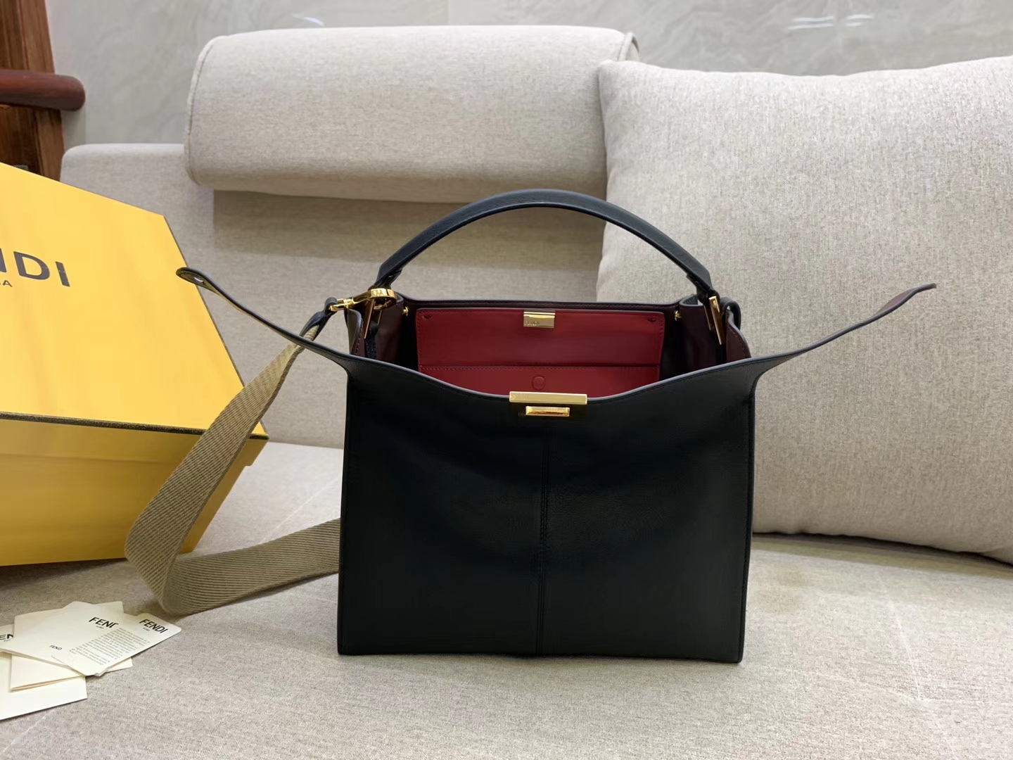 Peekaboo X-Lite 中号 最新系列 独家正品实拍 中号手袋 单手柄和可拆缷肩带