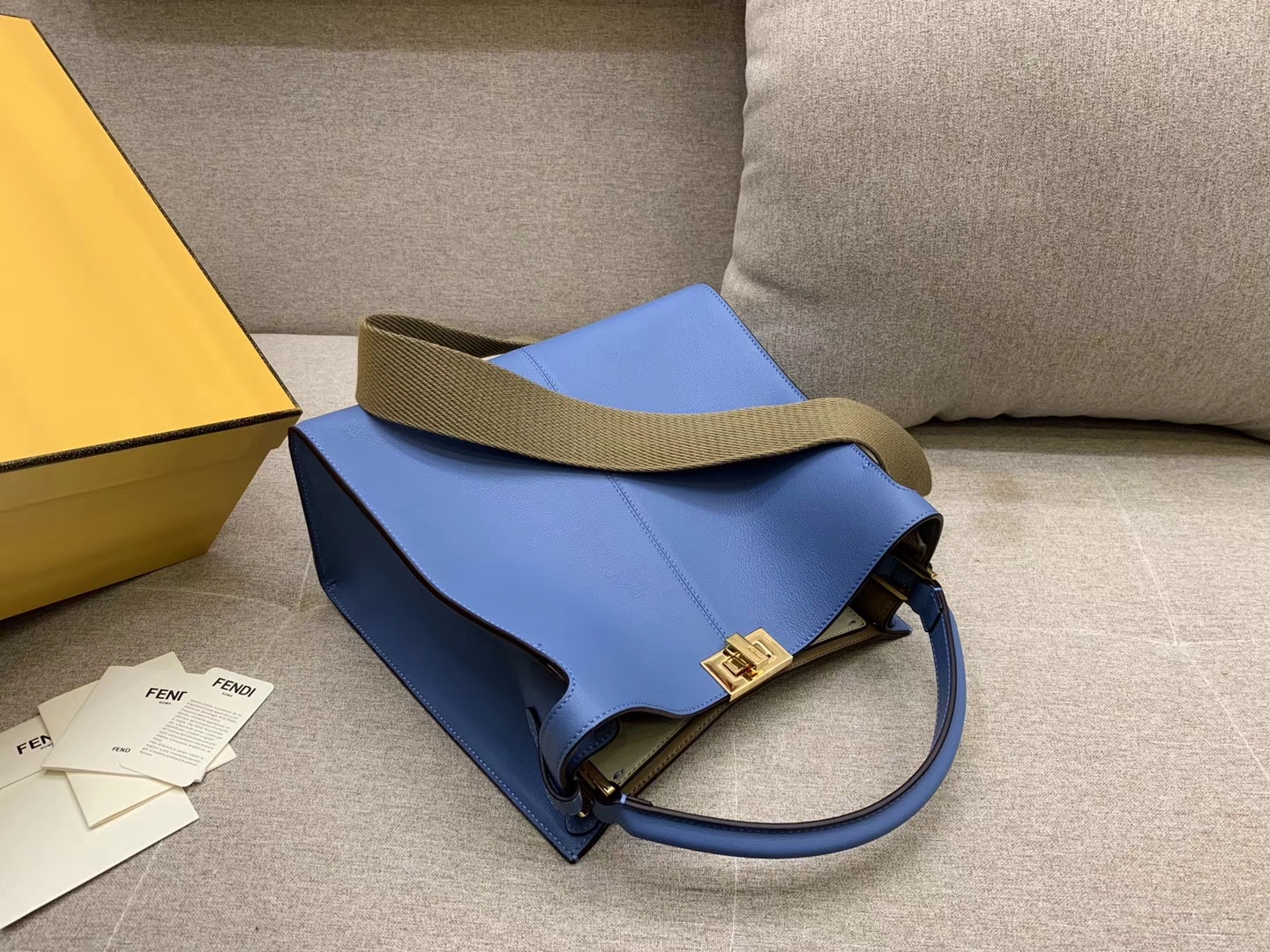 Peekaboo X-Lite 中号 最新系列  独家正品实拍 中号手袋 单手柄和可拆缷肩带