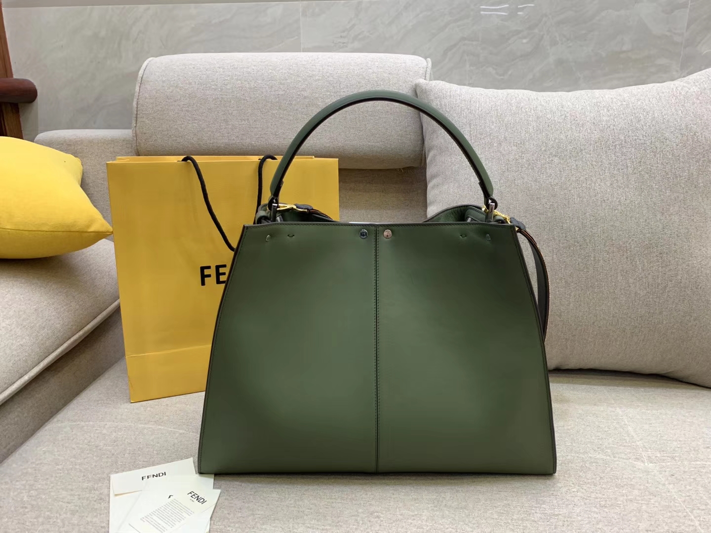 现货  Peekaboo X-Lite 系列 最新手袋 时髦 43x33x15cm