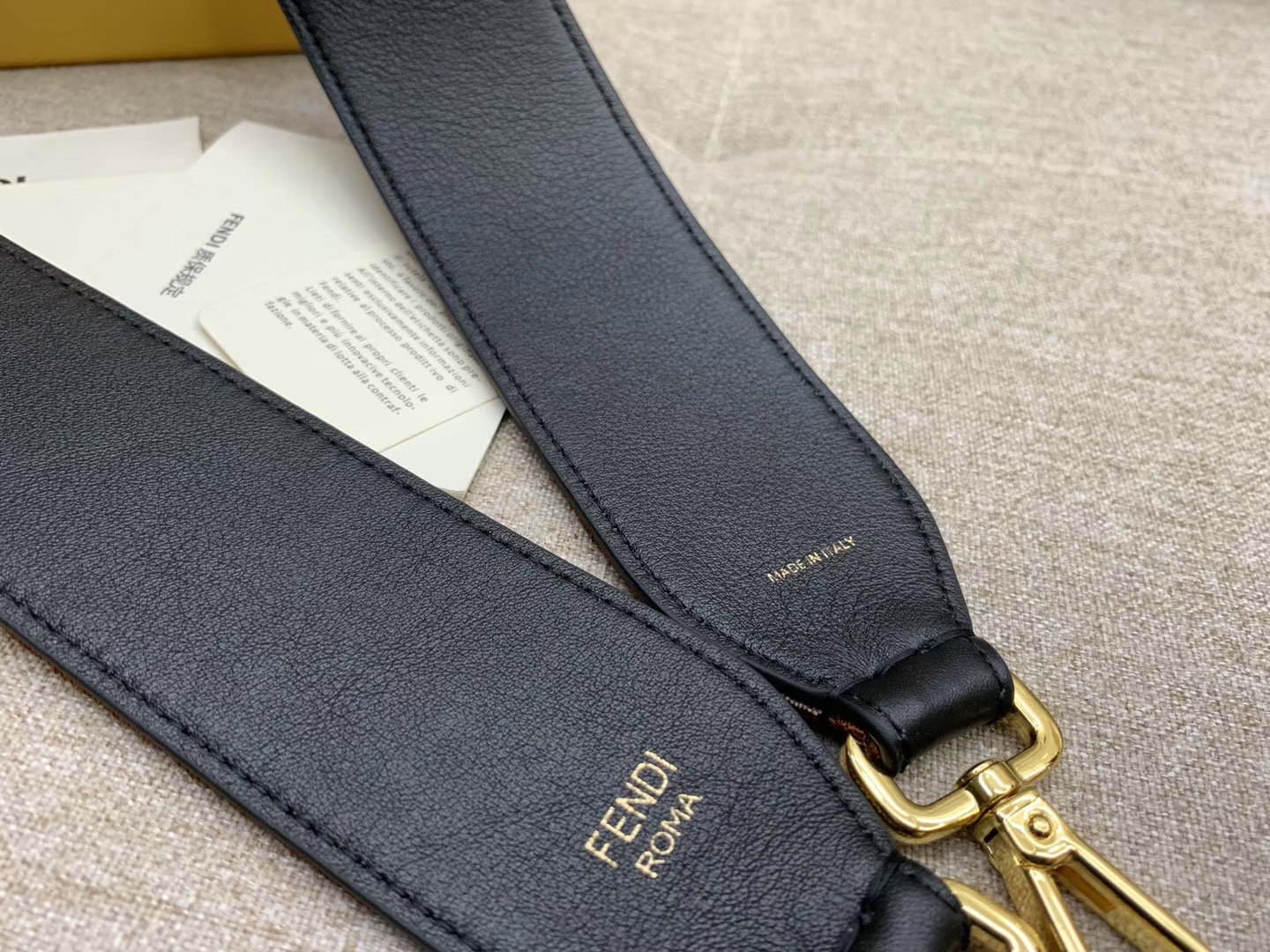 Fendi Flip 最新系列 FF 长肩带  原版开发 单肩斜挎手提三用 灰色拼色黑色