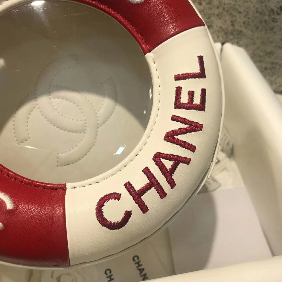 Chanel 早春度假系列 救生圈 小羊皮 拼色刺绣 17.5×6×17.5cm