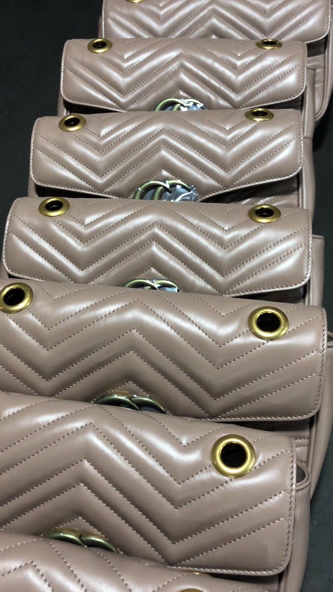 GUCCI官网同步 代购版本 原厂皮料五金打造 工艺一流 26cm 