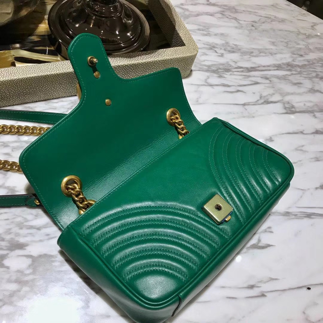 GUCCI官网同步 代购版本 原厂皮料五金打造 工艺一流 26cm 绿色
