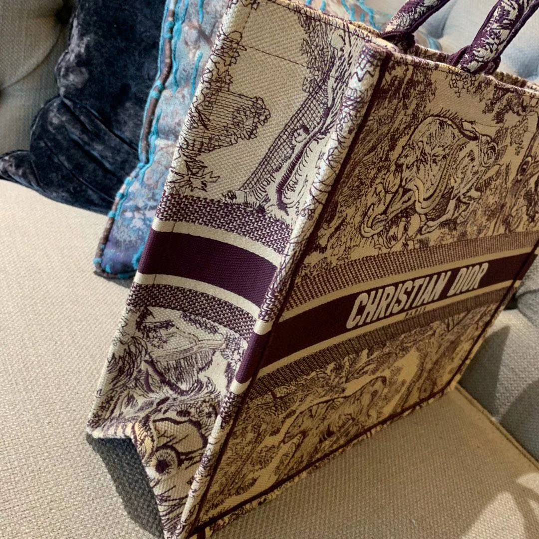 Dior Tote 购物袋 由时光淬炼而愈显光彩的包袋
