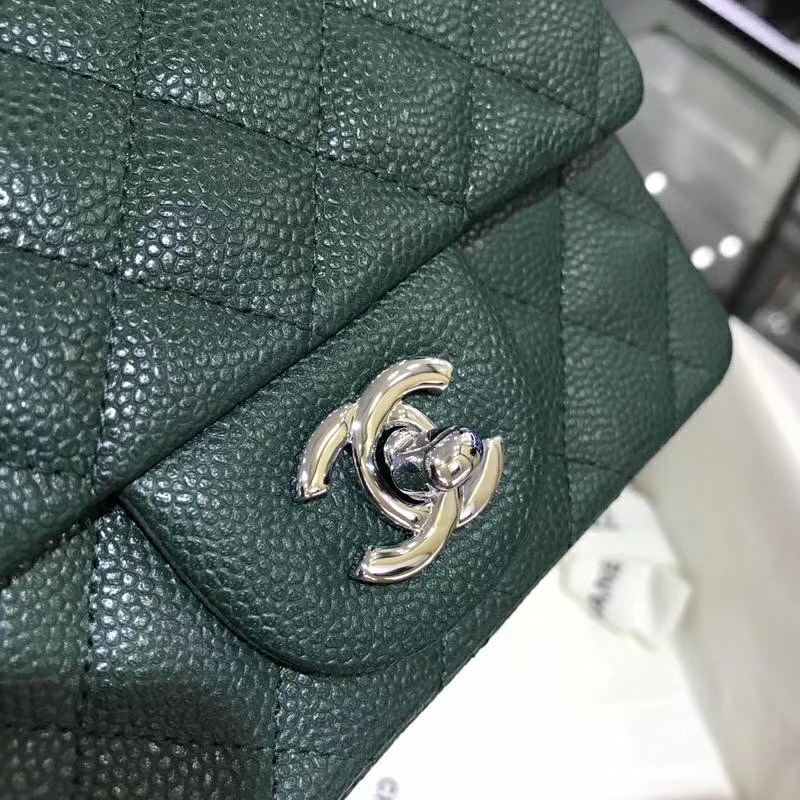 Classic Flap  进口鱼子酱 17cm 翡翠绿 银扣 少量现货