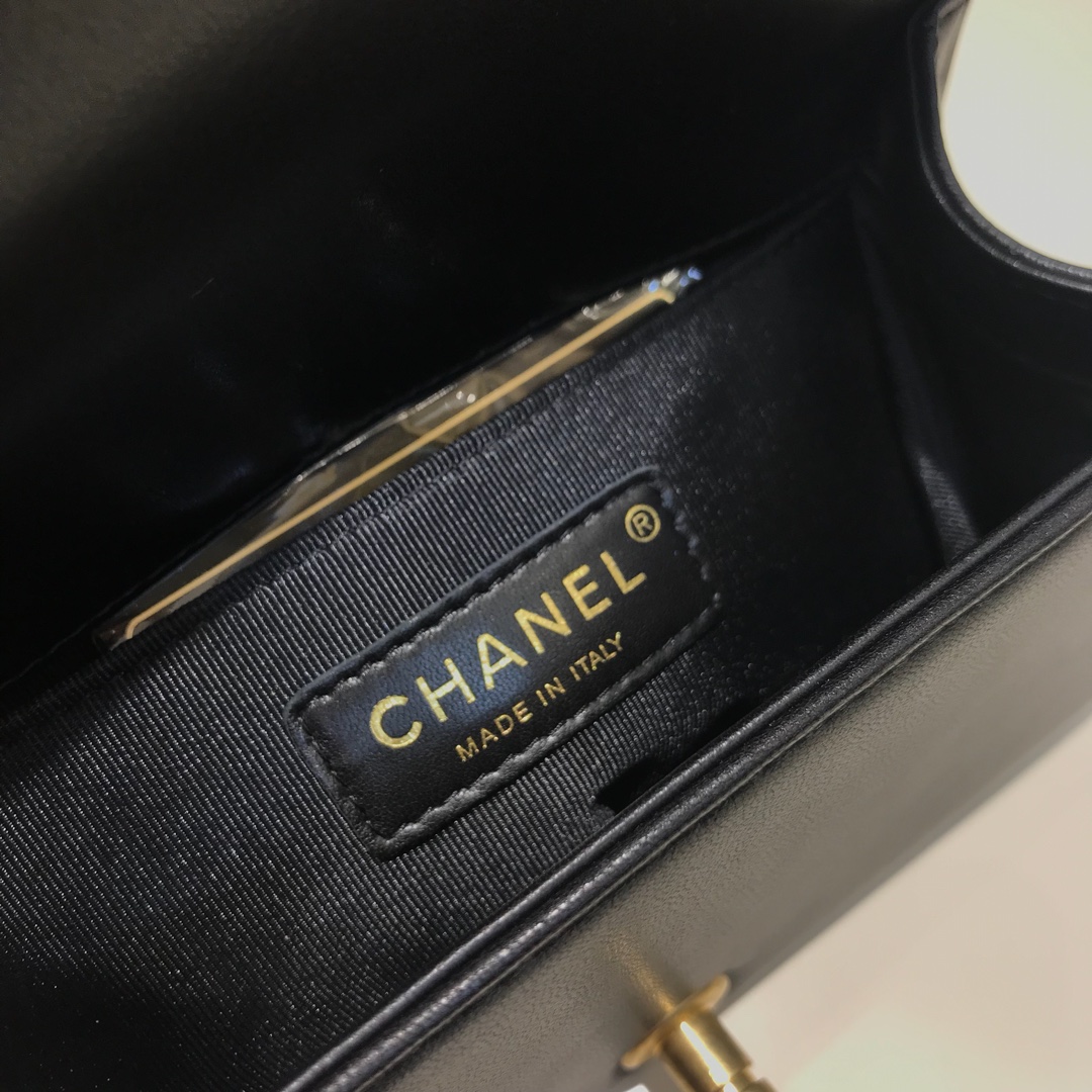 Chanel Leboy  代购版本 大Ｖ款 20cm 进口小羊皮 黑色 纱金