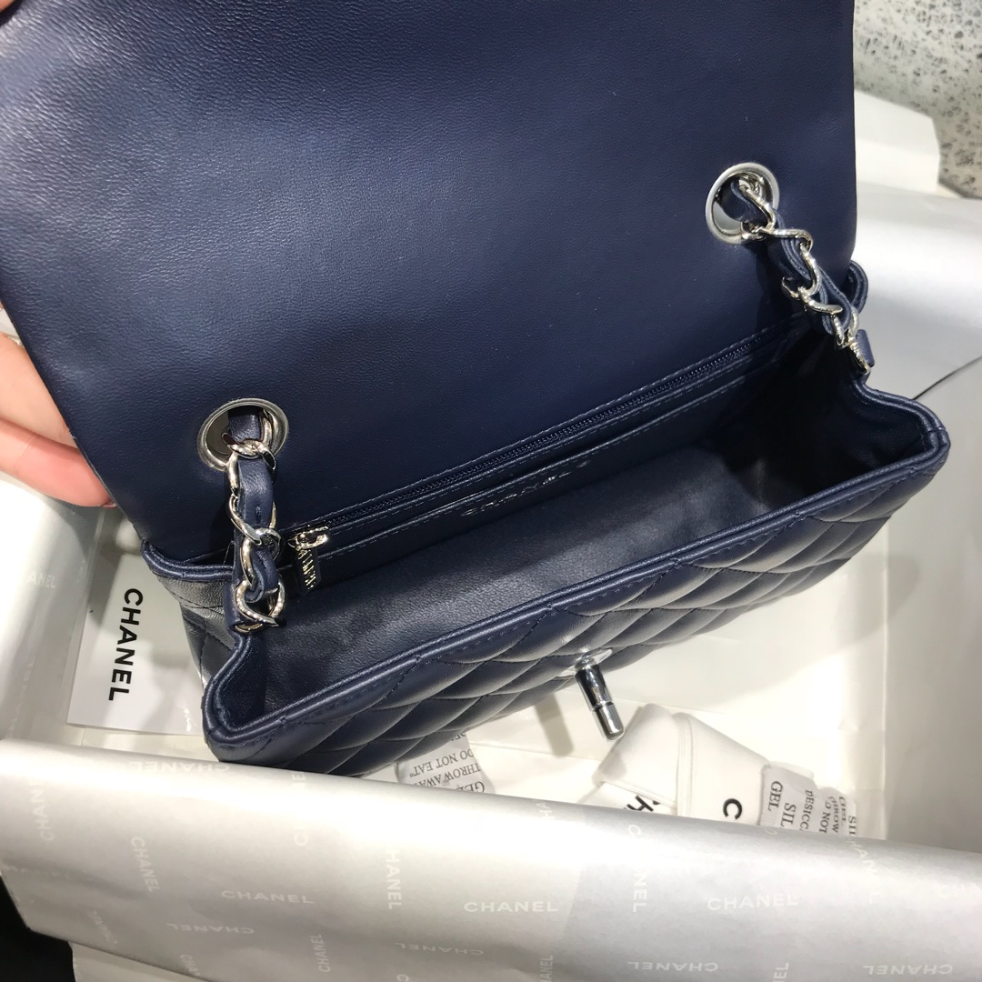 Classic Flap 代购版本 20cm 进口小羊皮 宝石蓝 银扣