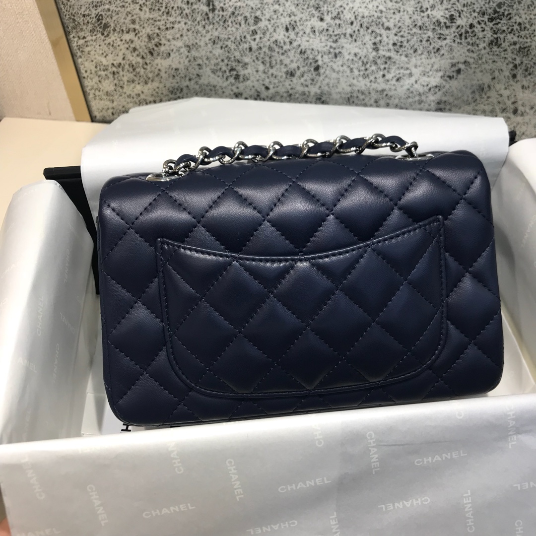 Classic Flap 代购版本 20cm 进口小羊皮 宝石蓝 银扣