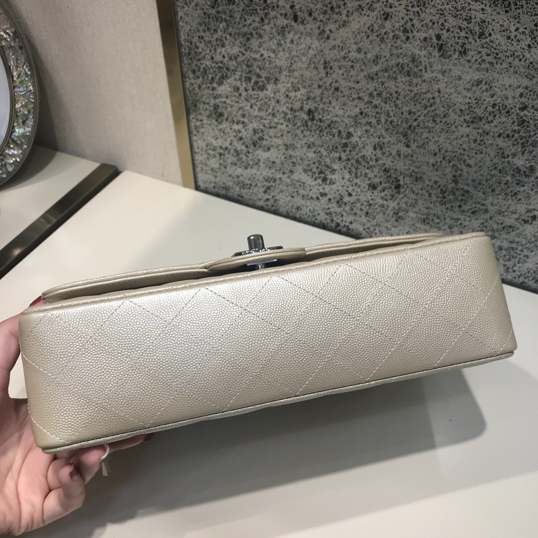 Chanel 香奈儿 Classic Flap 代购版本 25cm 进口小鱼籽酱 金色 银扣