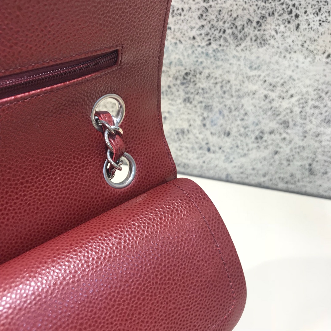 Chanel 香奈儿 Classic Flap 代购版本 25cm 进口鱼子酱 枣红色 银扣