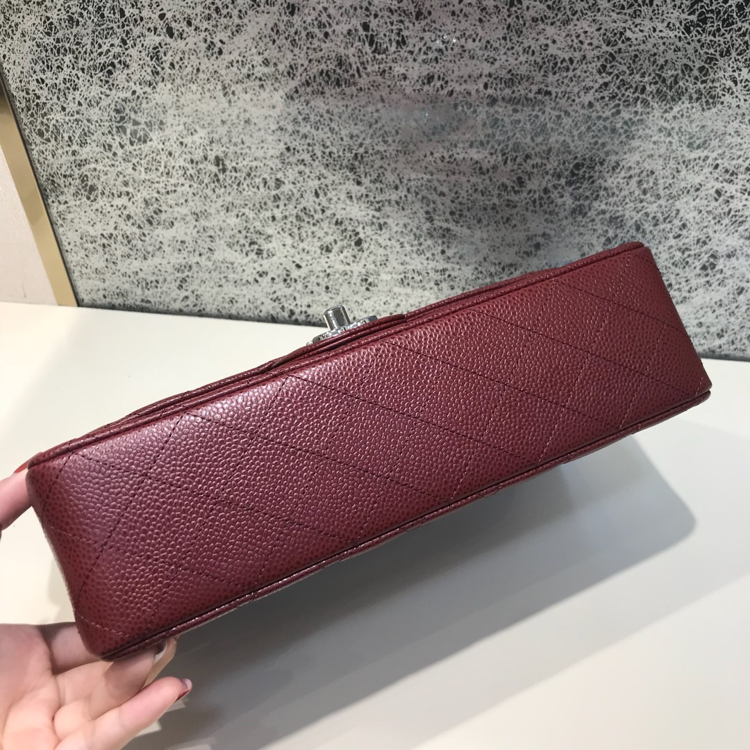 Chanel 香奈儿 Classic Flap 代购版本 25cm 进口鱼子酱 枣红色 银扣
