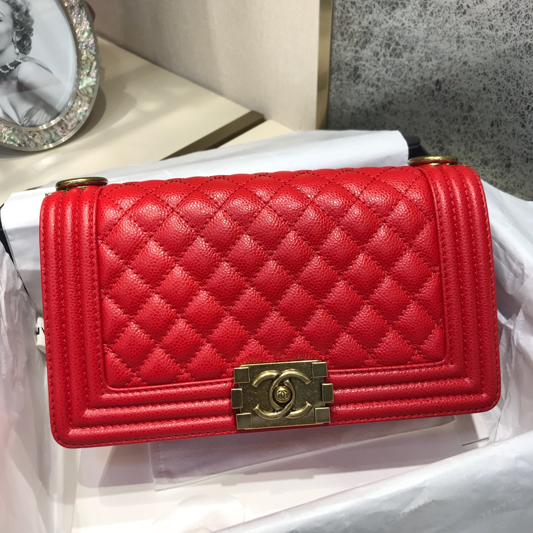 Chanel 香奈儿  Leboy 代购版 25cm 进口小牛皮 大红色 古金