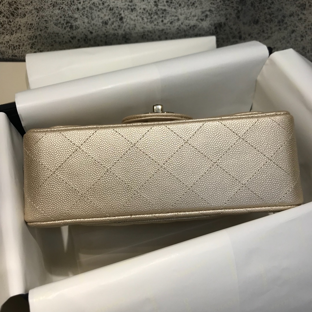 Classic Flap 代购版本 20cm 进口定制小鱼子酱 金色 金扣 进口定制皮