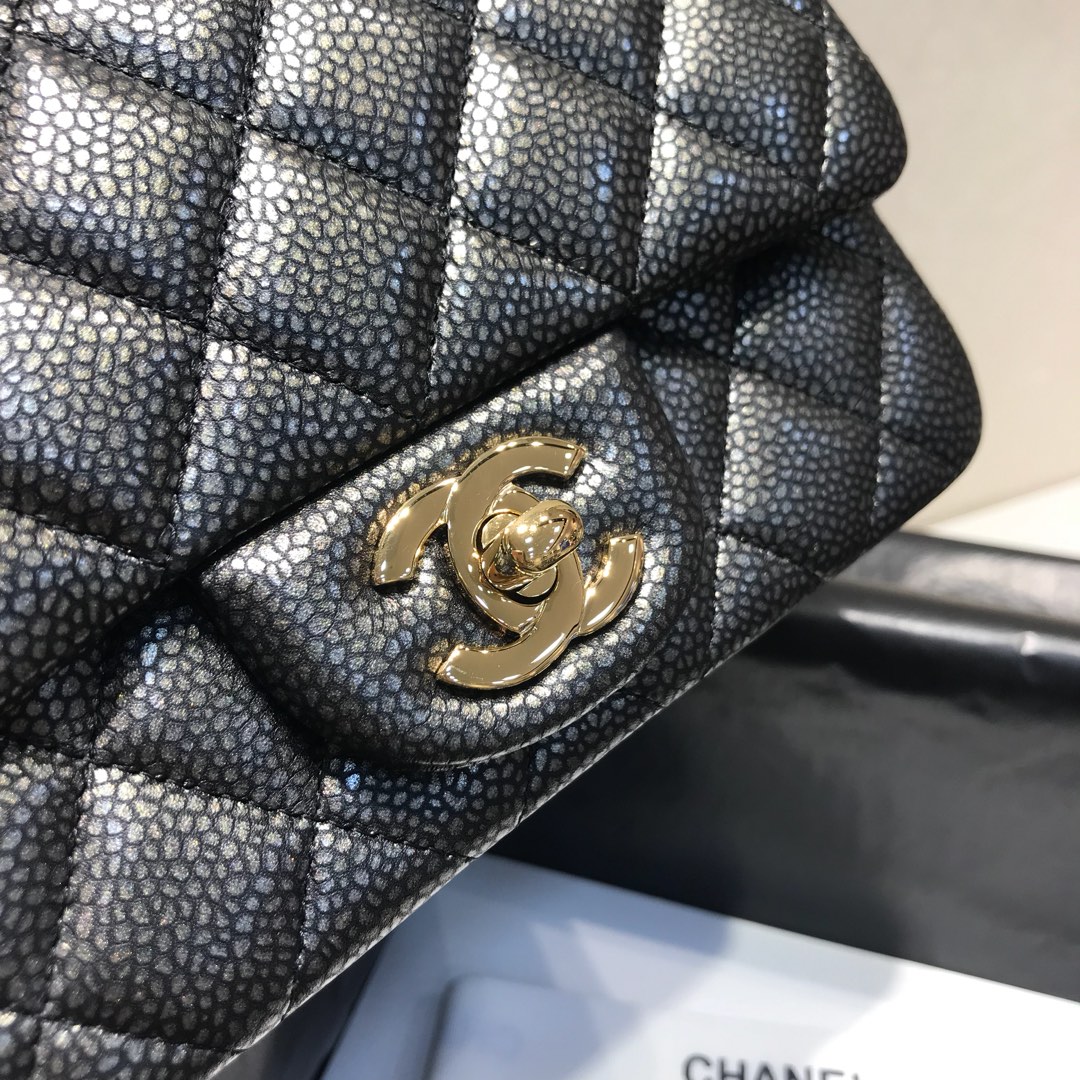 顶级代购版本 17m 原厂鱼子酱皮 古铜黑 Chanel Classic Flap