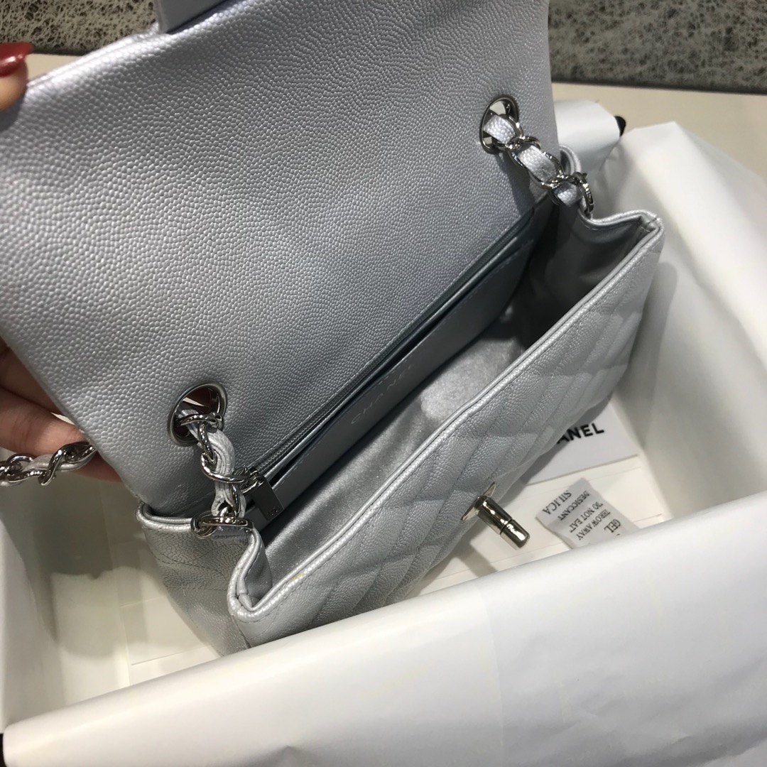 Classic Flap 代购版本 20cm 进口定制小鱼子酱 银色 银扣 进口定制皮