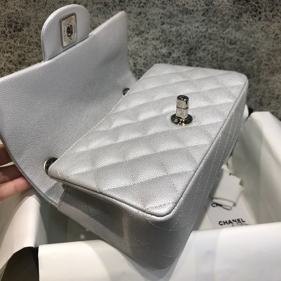 Classic Flap 代购版本 20cm 进口定制小鱼子酱 银色 银扣 进口定制皮