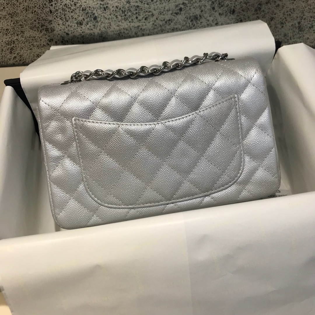 Classic Flap 代购版本 20cm 进口定制小鱼子酱 银色 银扣 进口定制皮