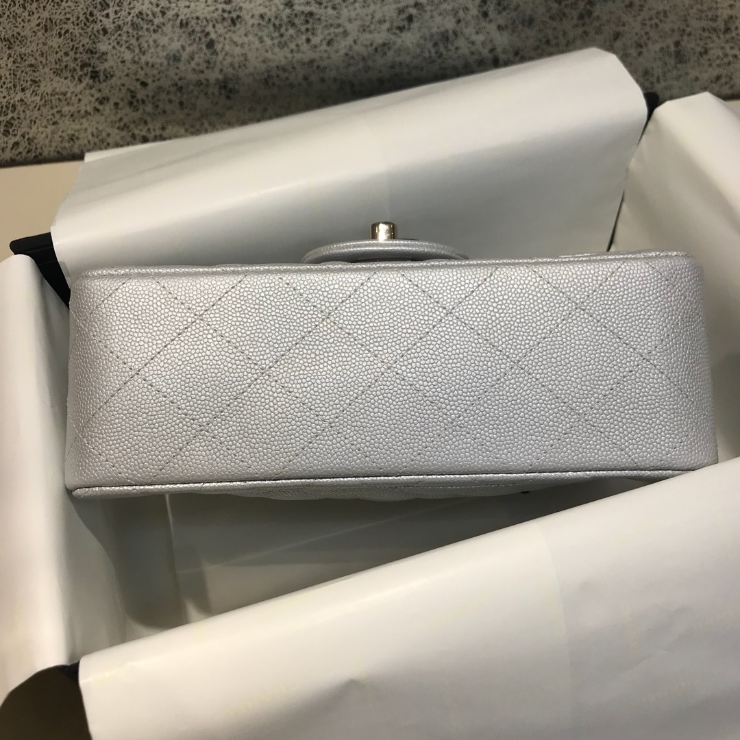Classic Flap 代购版本 20cm 进口定制小鱼子酱 银色 银扣 进口定制皮