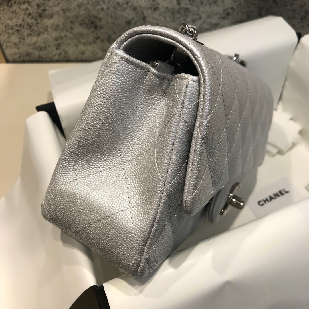 Classic Flap 代购版本 20cm 进口定制小鱼子酱 银色 银扣 进口定制皮