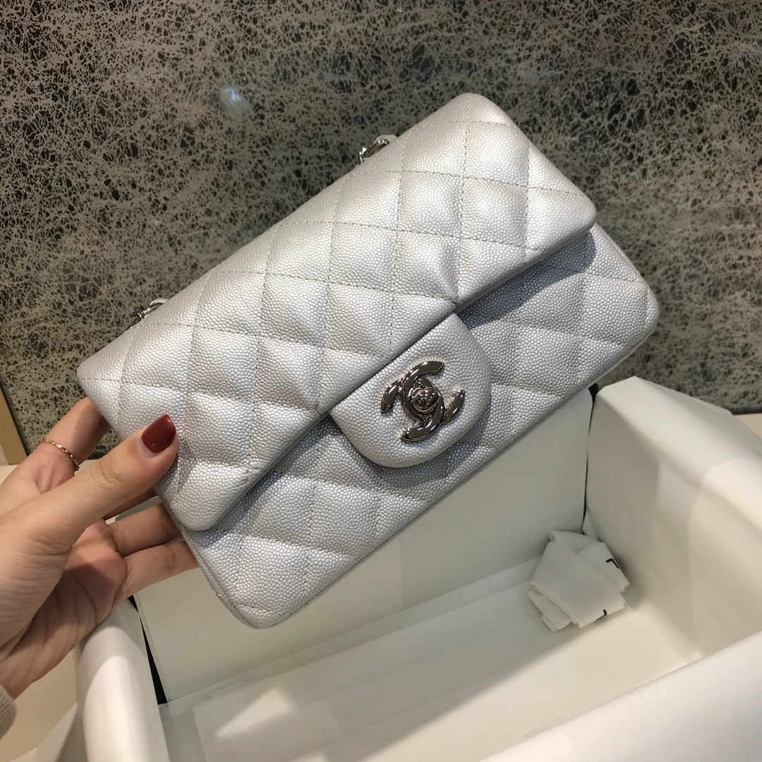 Classic Flap 代购版本 20cm 进口定制小鱼子酱 银色 银扣 进口定制皮