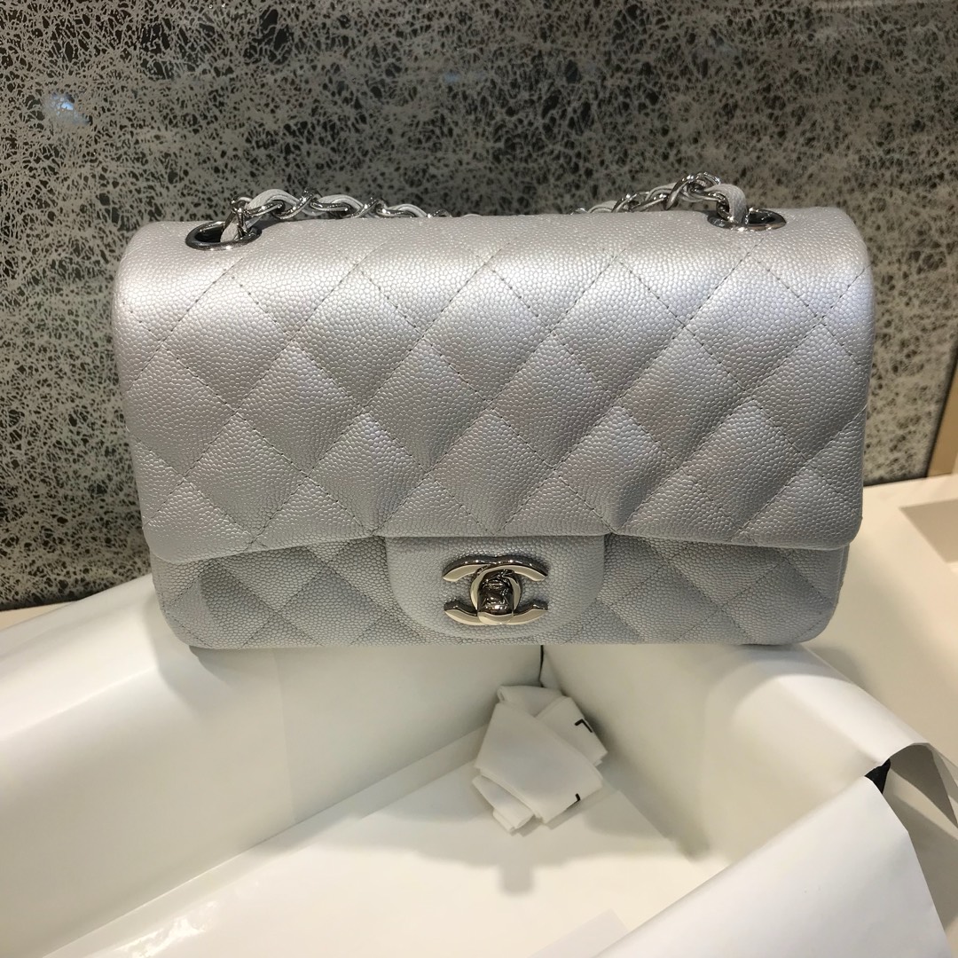 Classic Flap 代购版本 20cm 进口定制小鱼子酱 银色 银扣 进口定制皮