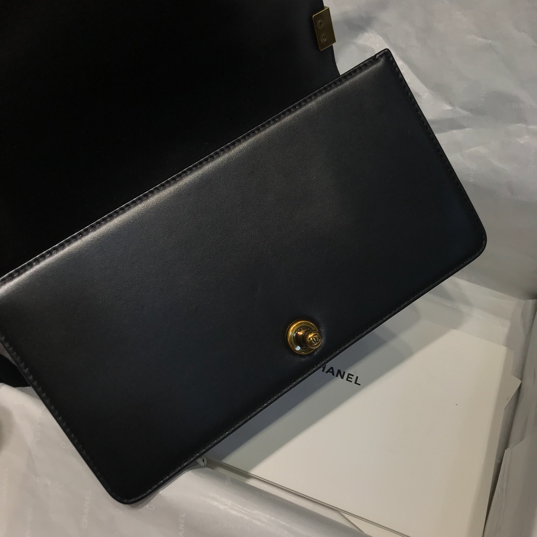 Chanel 香奈儿 leboy  代购版本 25cm 进口定制小羊皮 黑色 复古金