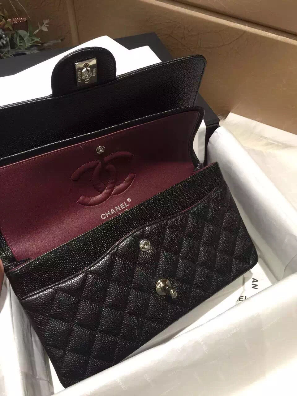 Chanel 香奈儿 Classic Flap 代购版本 25cm 进口小鱼籽酱 黑色 银扣