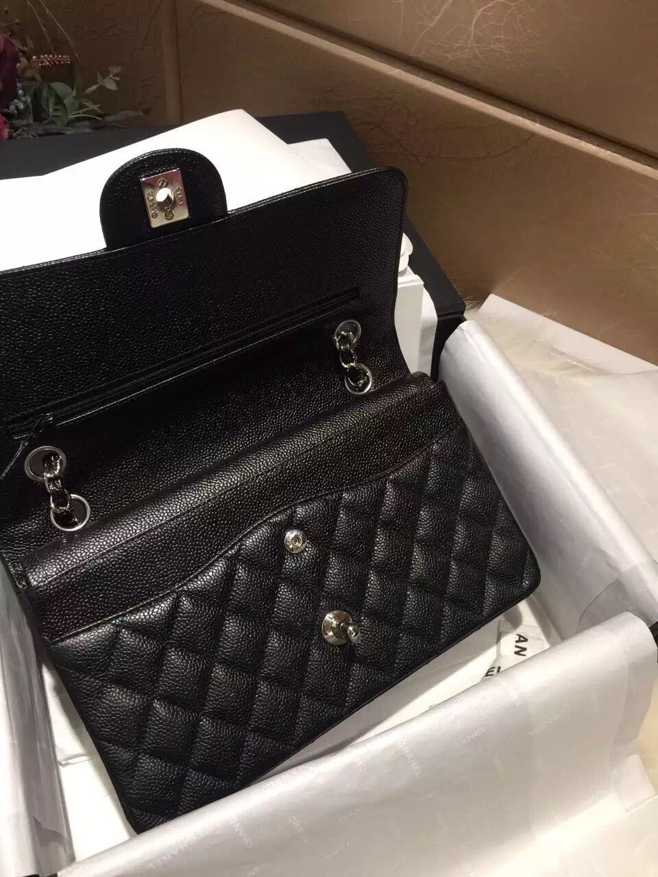 Chanel 香奈儿 Classic Flap 代购版本 25cm 进口小鱼籽酱 黑色 银扣