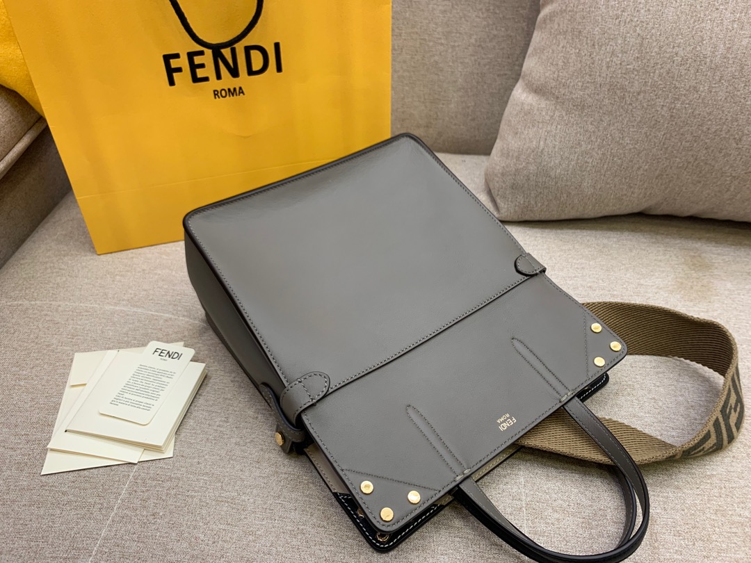 Fendi 芬迪 小号现货 Flip 手袋 25cm 8906 手提斜挎两用
