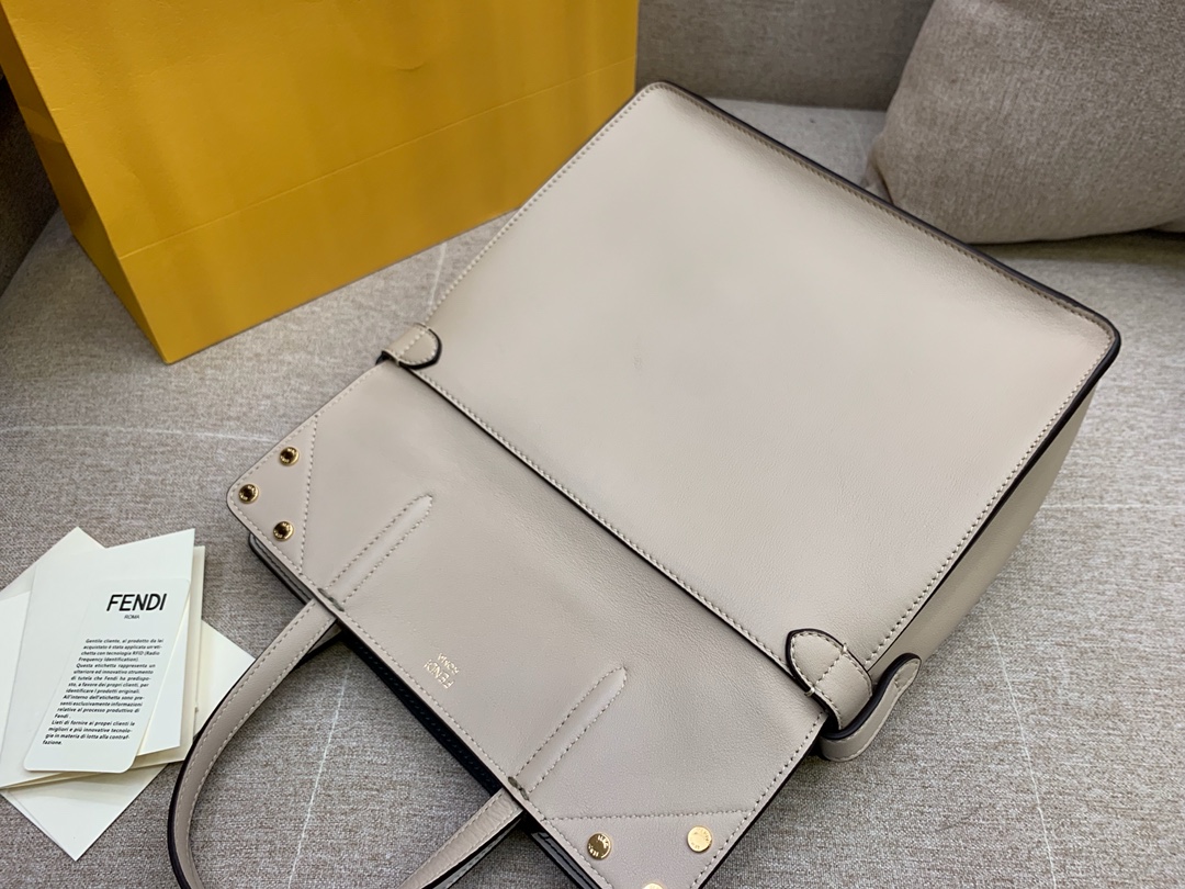 Fendi 芬迪 小号现货 Flip 手袋 25cm 8906 手提斜挎两用