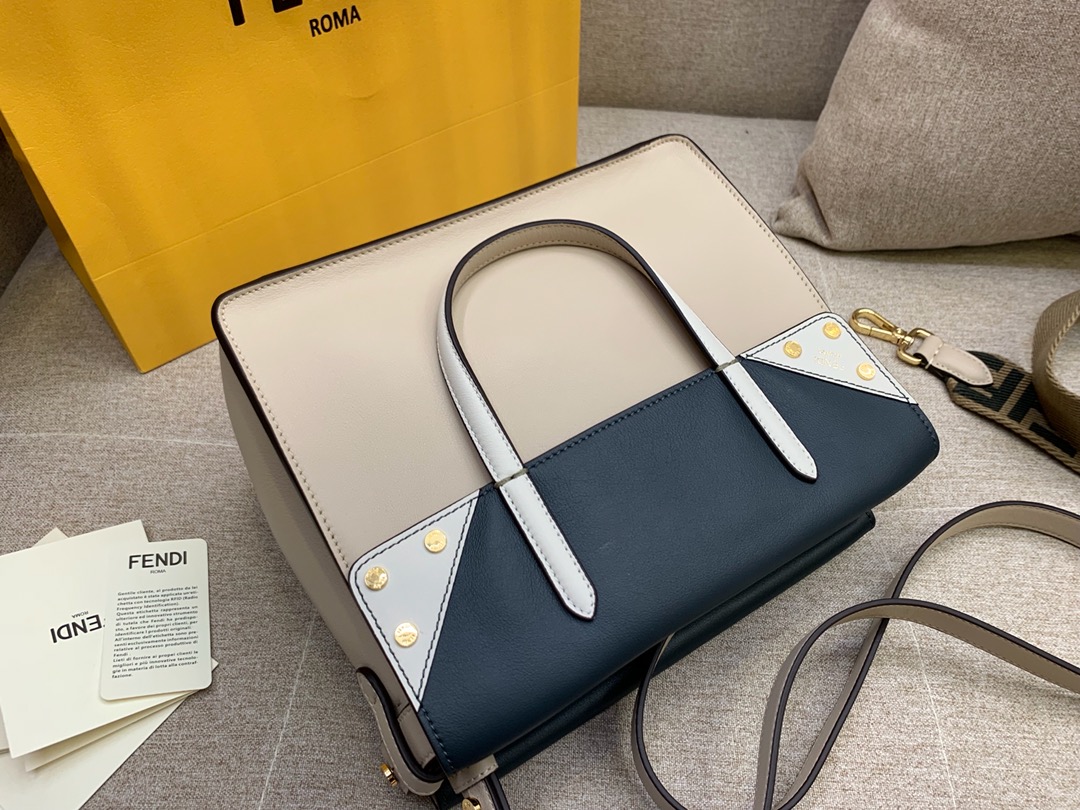 Fendi 芬迪 小号现货 Flip 手袋 25cm 8906 手提斜挎两用