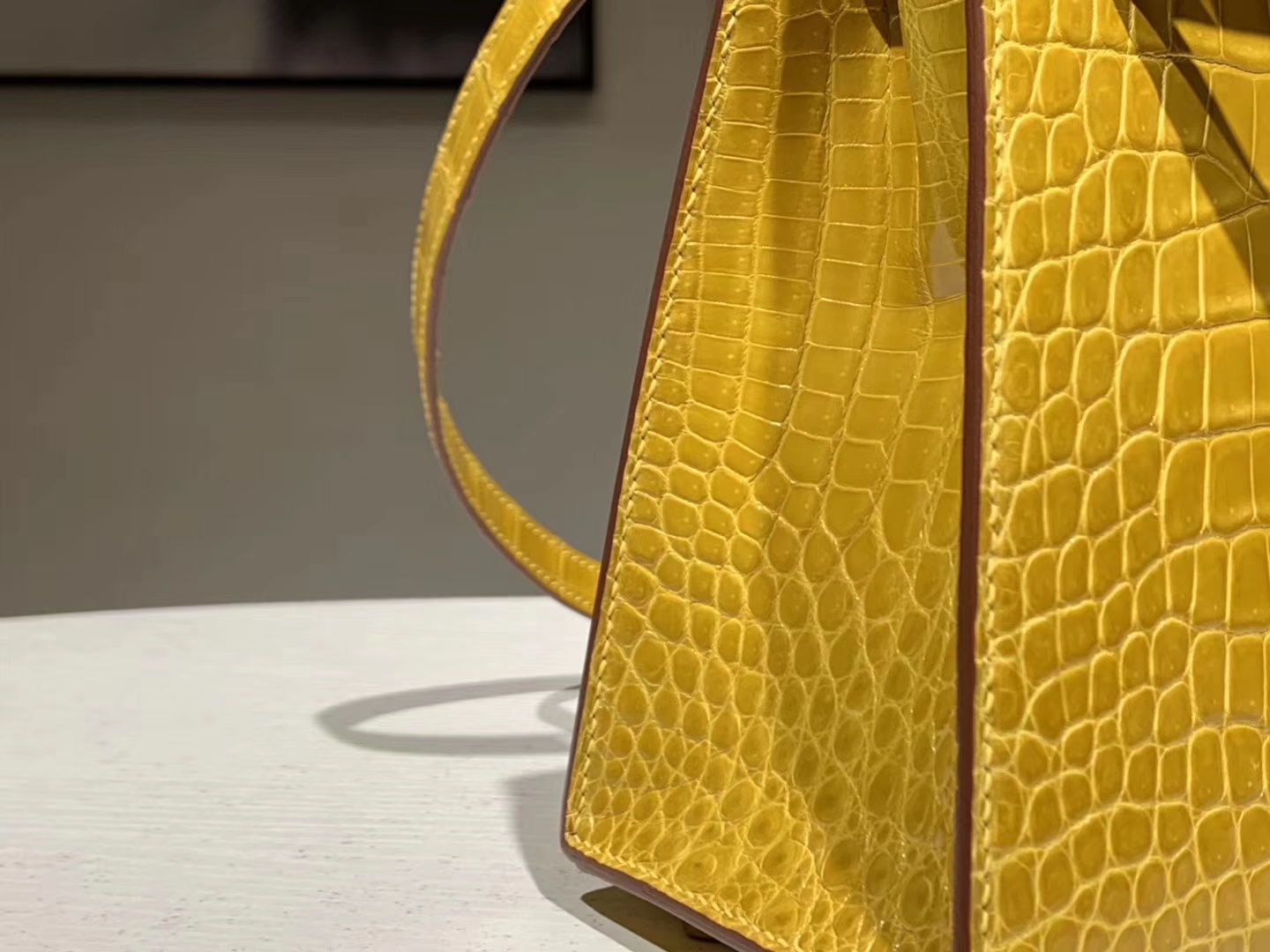 HERMES Kelly 25cm 鳄鱼皮 9D 琥珀黄 现货
