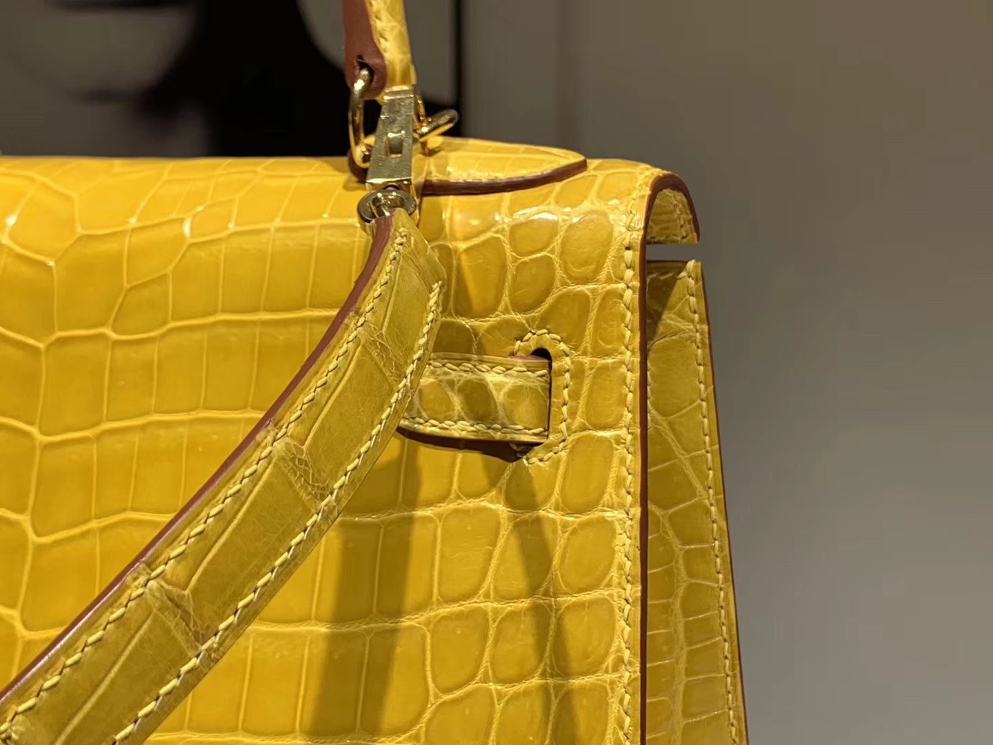 HERMES Kelly 25cm 鳄鱼皮 9D 琥珀黄 现货