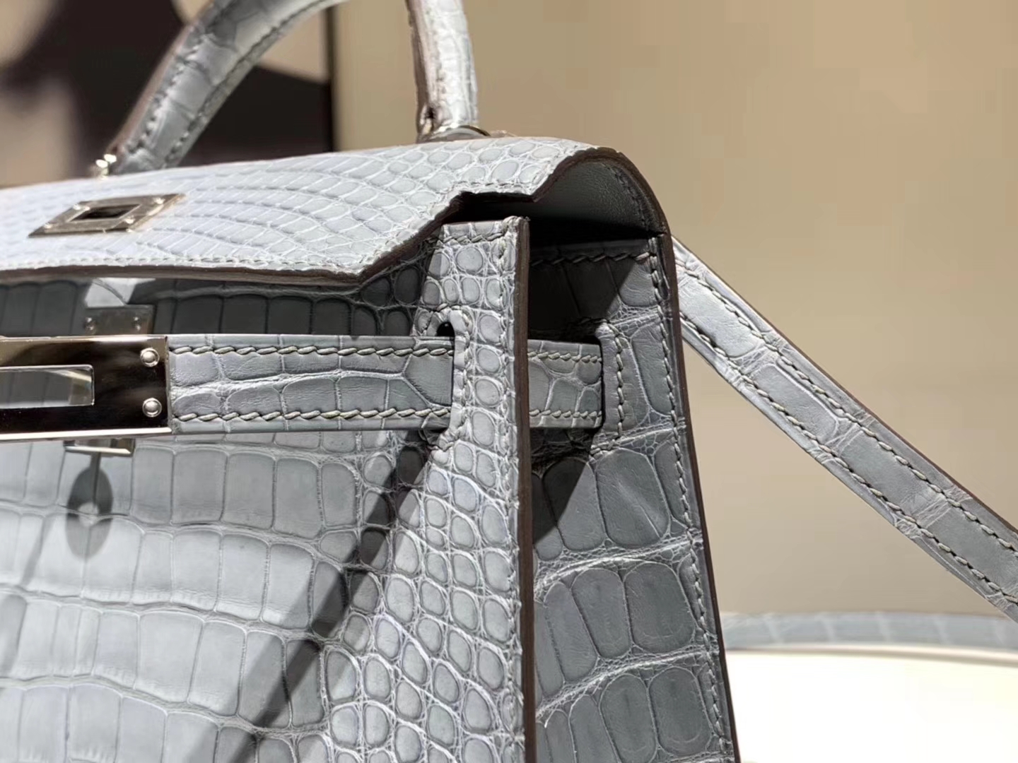HERMES mini kelly二代 鳄鱼皮 亚麻兰 现货
