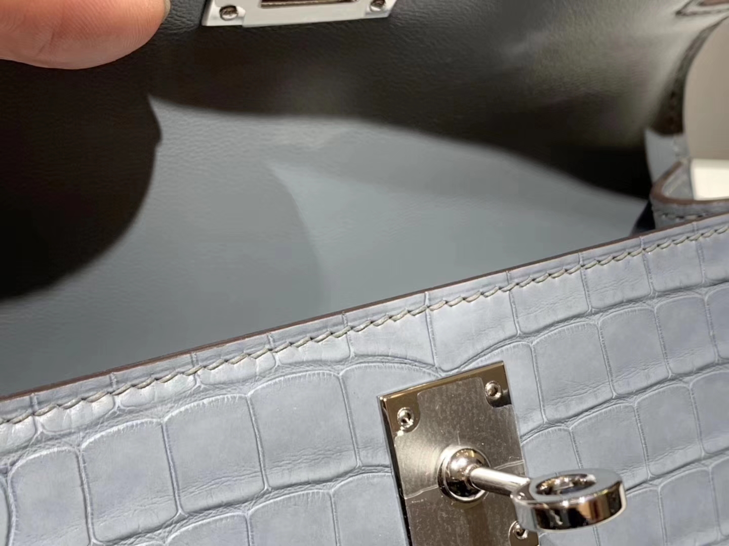HERMES mini kelly二代 鳄鱼皮 亚麻兰 现货